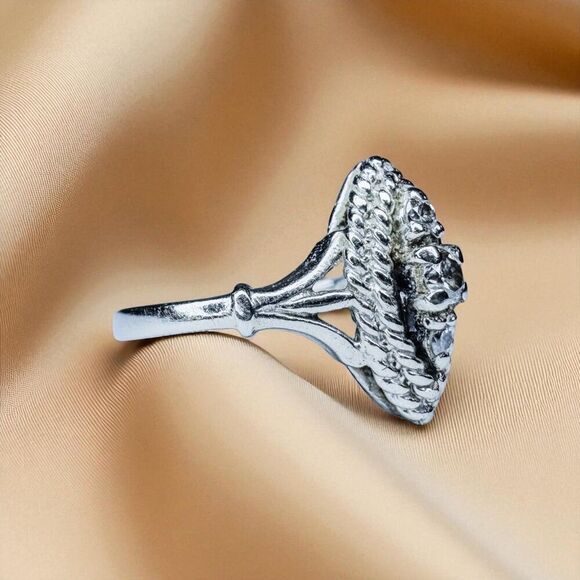 ANTIQUE- Diamond Ring -Art Deco- 10k Gold -.10CT T.W. Navette Ring -Size 4- 1.7g - Picture 3 of 16